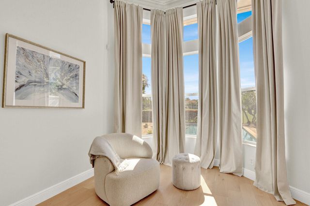 528 Les Jardin Drive, Palm Beach Gardens, FL 33410