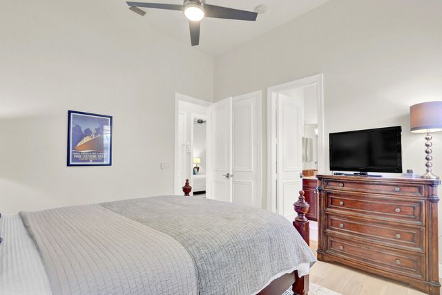 528 Les Jardin Drive, Palm Beach Gardens, FL 33410