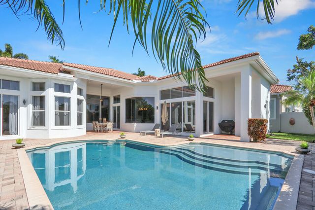 528 Les Jardin Drive, Palm Beach Gardens, FL 33410