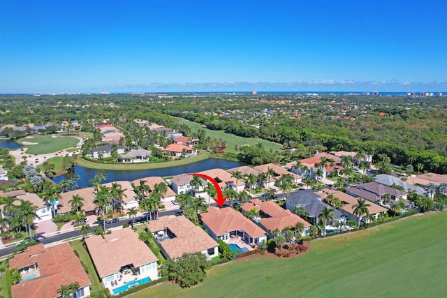 528 Les Jardin Drive, Palm Beach Gardens, FL 33410