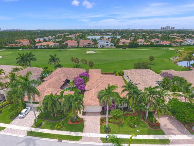 528 Les Jardin Drive, Palm Beach Gardens, FL 33410