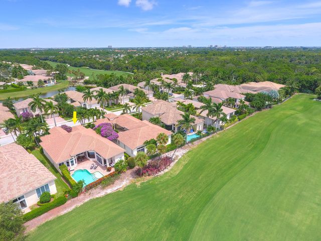 528 Les Jardin Drive, Palm Beach Gardens, FL 33410