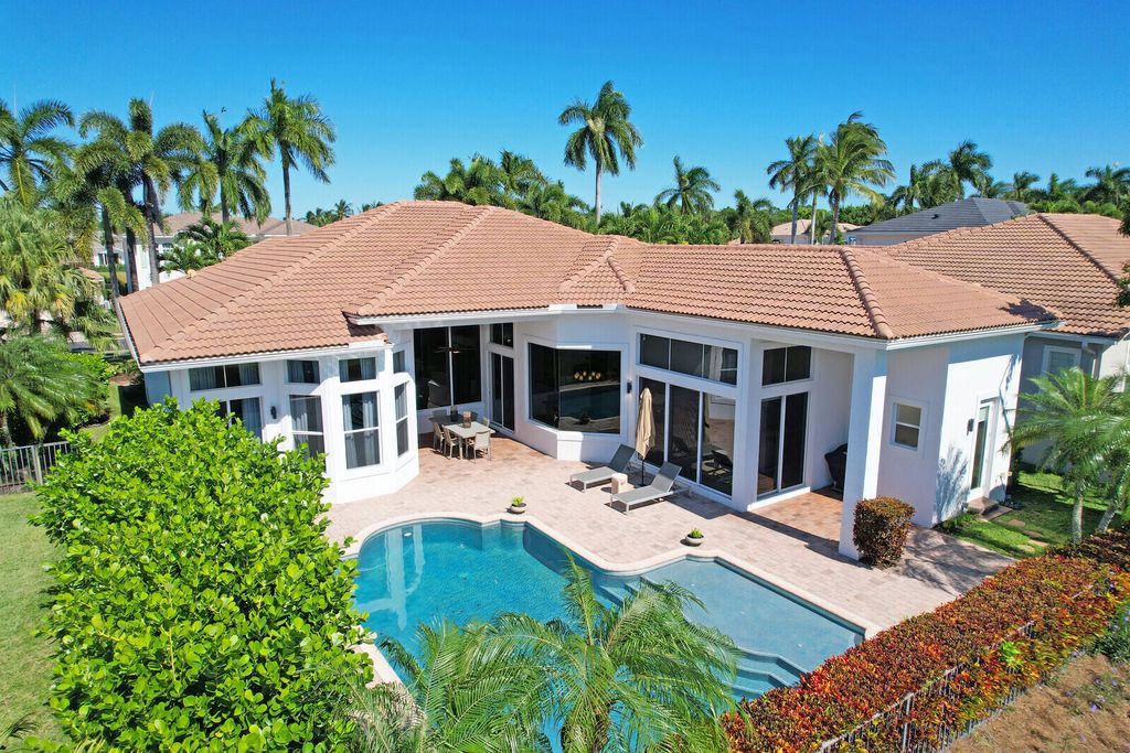 528 Les Jardin Drive, Palm Beach Gardens, FL 33410