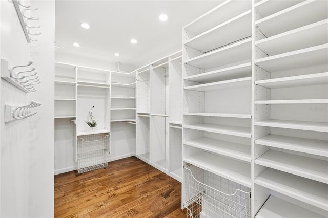 13629 TWIN LAKES LANE, Tampa, FL 33618