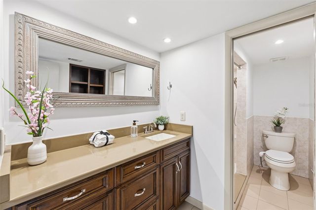 13629 TWIN LAKES LANE, Tampa, FL 33618