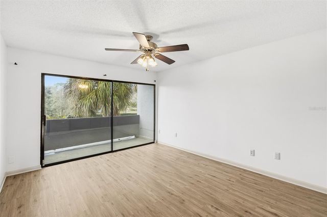 13629 TWIN LAKES LANE, Tampa, FL 33618