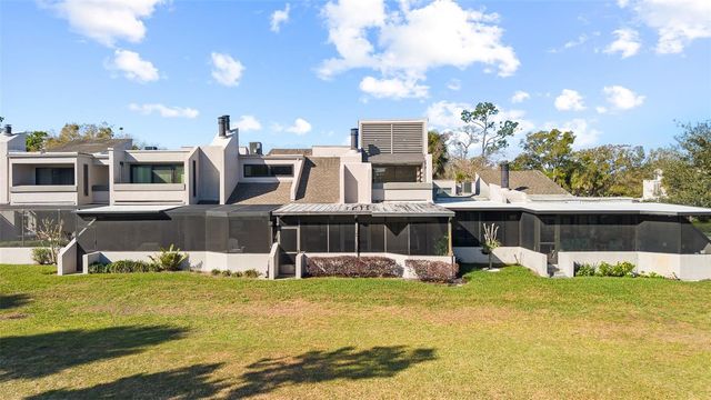 13629 TWIN LAKES LANE, Tampa, FL 33618