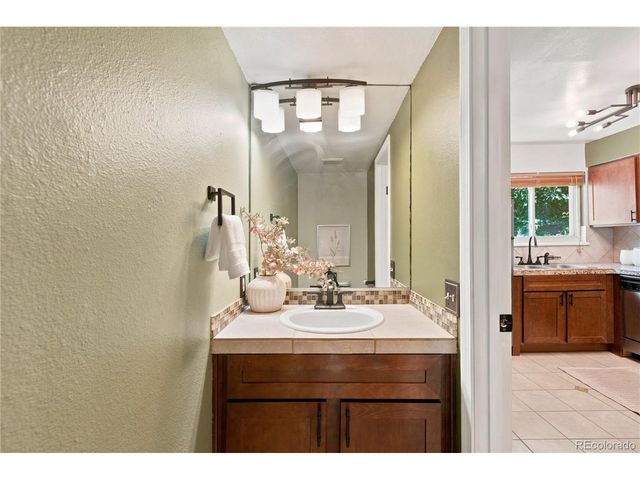 8745 W Cornell Ave 11, Denver, CO 80227