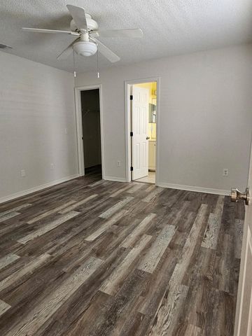 8236 97th Avenue, Vero Beach, FL 32967