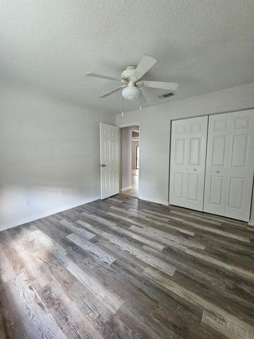 8236 97th Avenue, Vero Beach, FL 32967