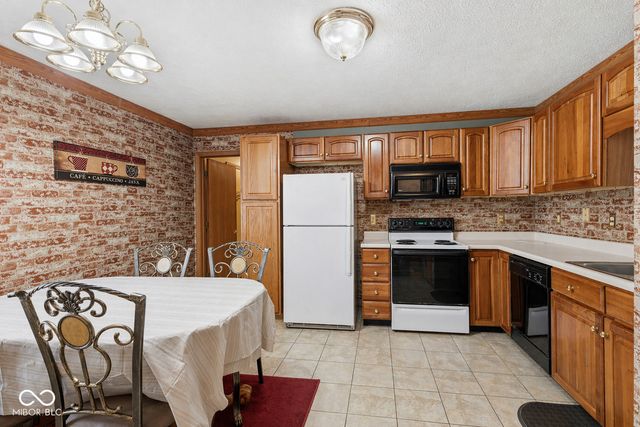 19505 Amber Way, Noblesville, IN 46060