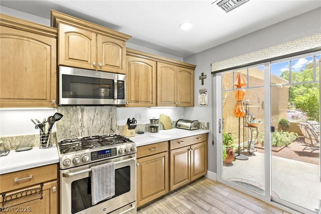 8904 Litchfield Avenue, Las Vegas, NV 89134