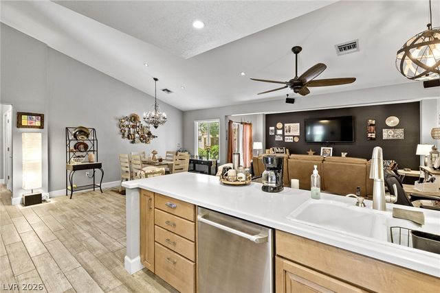 8904 Litchfield Avenue, Las Vegas, NV 89134