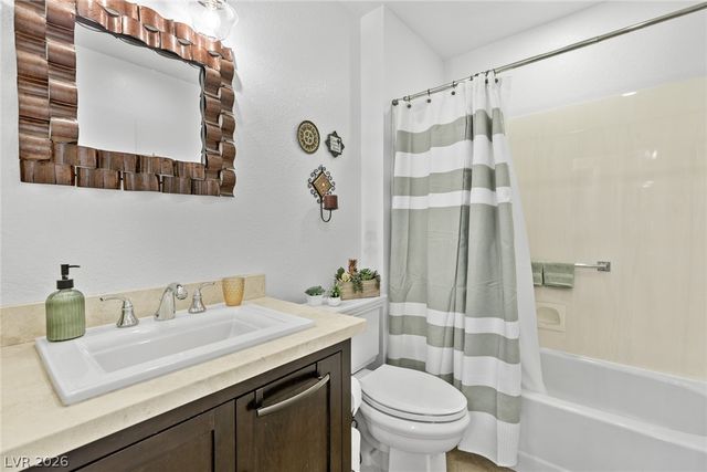 8904 Litchfield Avenue, Las Vegas, NV 89134