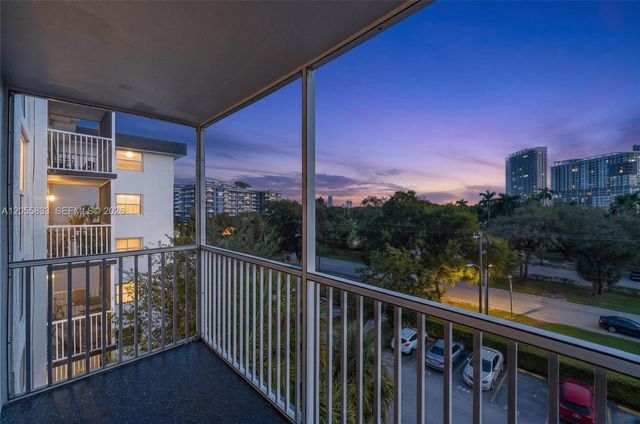16851 NE 23rd Ave A516, North Miami Beach, FL 33160