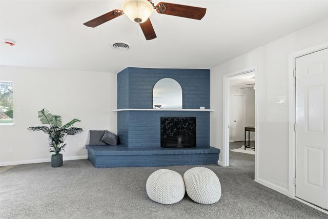 2212 Briardale Road, Fort Worth, TX 76119