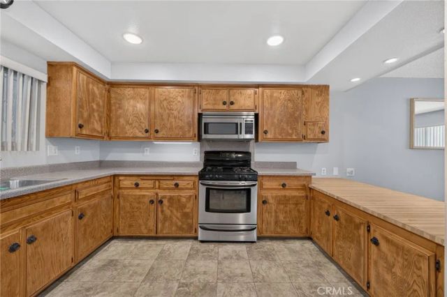 605 Los Tilos, Hemet, CA 92543