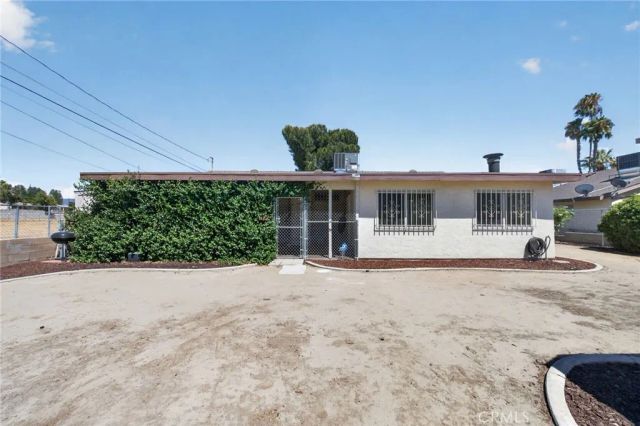 605 Los Tilos, Hemet, CA 92543