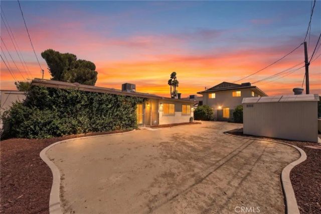 605 Los Tilos, Hemet, CA 92543
