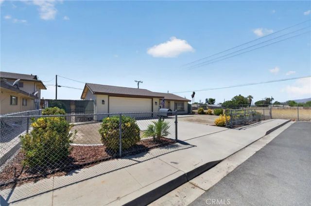605 Los Tilos, Hemet, CA 92543