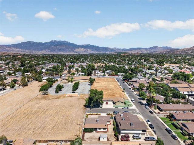 605 Los Tilos, Hemet, CA 92543