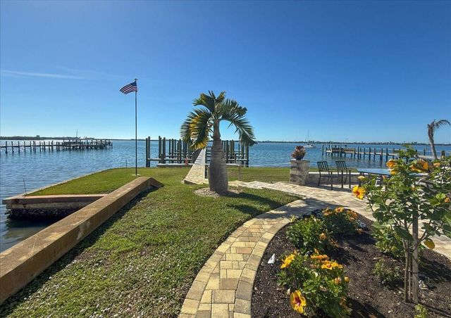 53 W BAY HEIGHTS AVENUE 205, Englewood, FL 34223