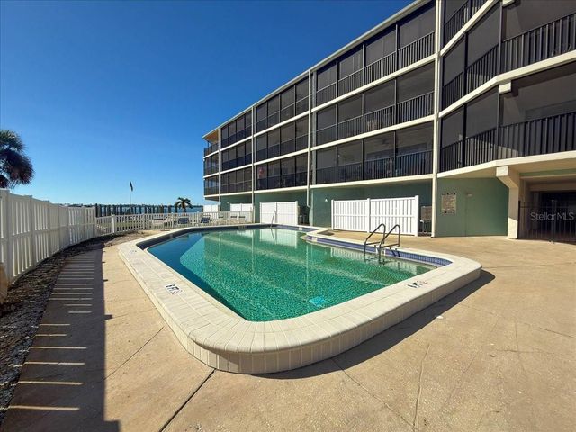 53 W BAY HEIGHTS AVENUE 205, Englewood, FL 34223