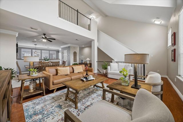 5911 Katy Street, Houston, TX 77007