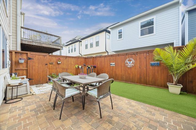 5911 Katy Street, Houston, TX 77007