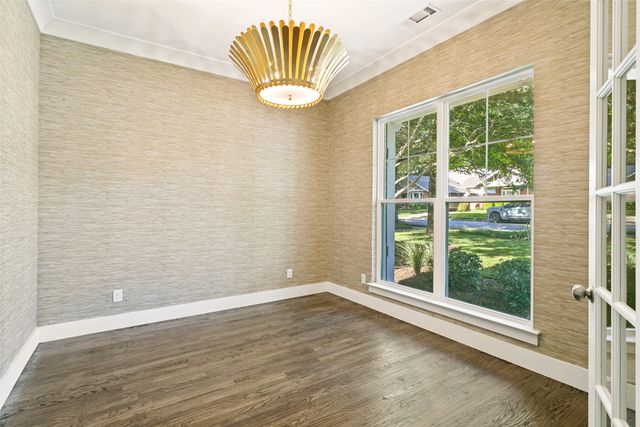 1201 Virginia Place, Fort Worth, TX 76107