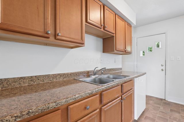 4838 Refugee Road, Columbus, OH 43232