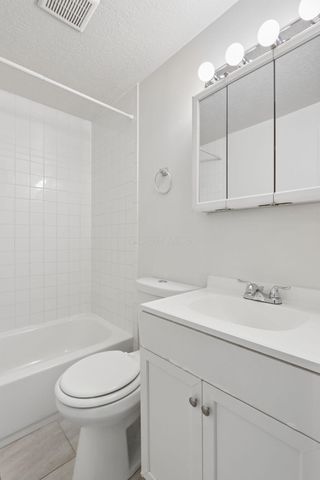 4838 Refugee Road, Columbus, OH 43232