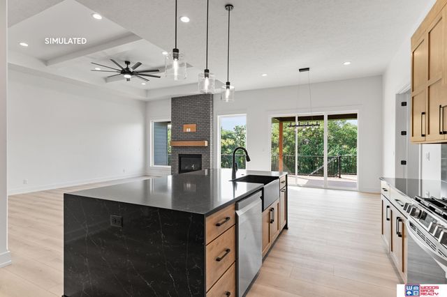 8810 Sandalwood Drive, Lincoln, NE 68520