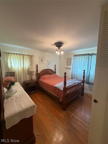 2424 Cooledge Avenue, Akron, OH 44305