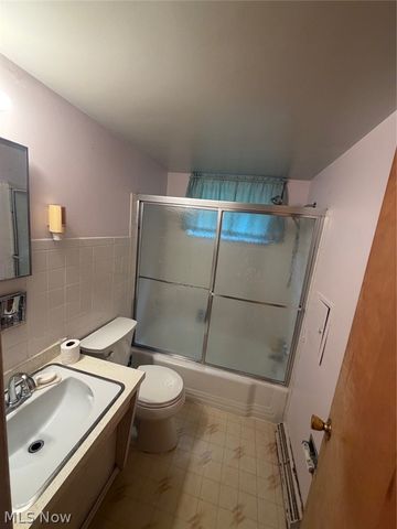 2424 Cooledge Avenue, Akron, OH 44305