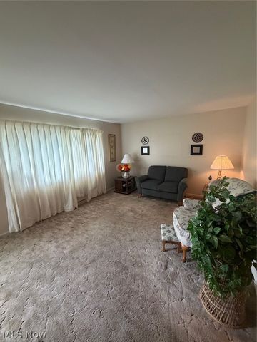 2424 Cooledge Avenue, Akron, OH 44305