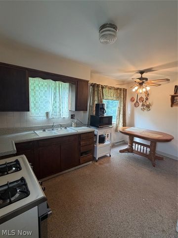 2424 Cooledge Avenue, Akron, OH 44305