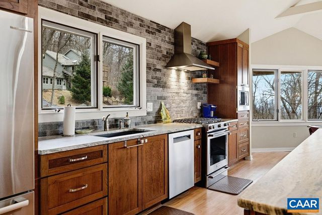 2224 LAUREL SPRINGS DR, Wintergreen, VA 22967
