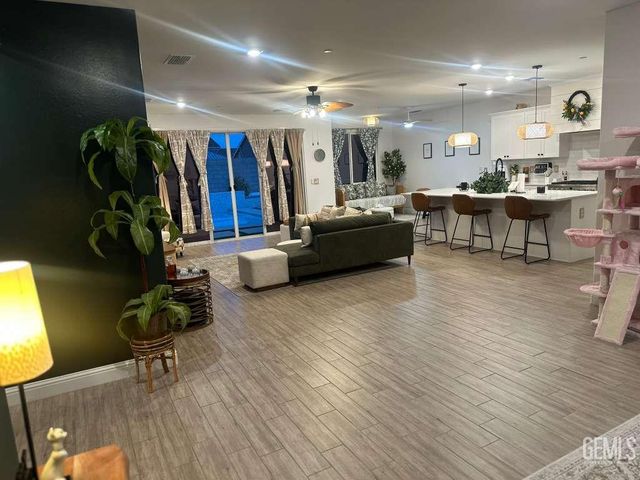 3204 Blue Creek Lane, Shafter, CA 93263