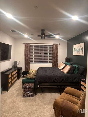 3204 Blue Creek Lane, Shafter, CA 93263