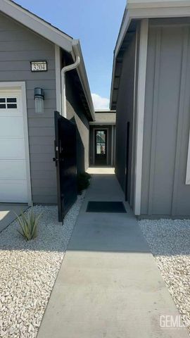 3204 Blue Creek Lane, Shafter, CA 93263