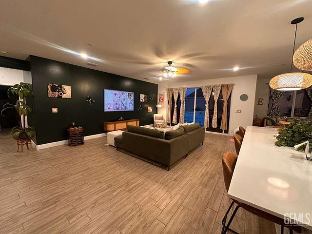 3204 Blue Creek Lane, Shafter, CA 93263