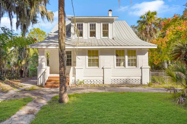 221 S 5Th St, Palatka, FL 32177