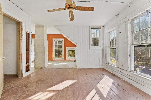 221 S 5Th St, Palatka, FL 32177