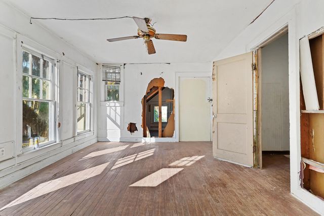 221 S 5Th St, Palatka, FL 32177