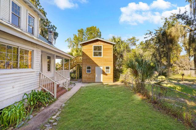 221 S 5Th St, Palatka, FL 32177