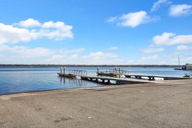 221 S 5Th St, Palatka, FL 32177