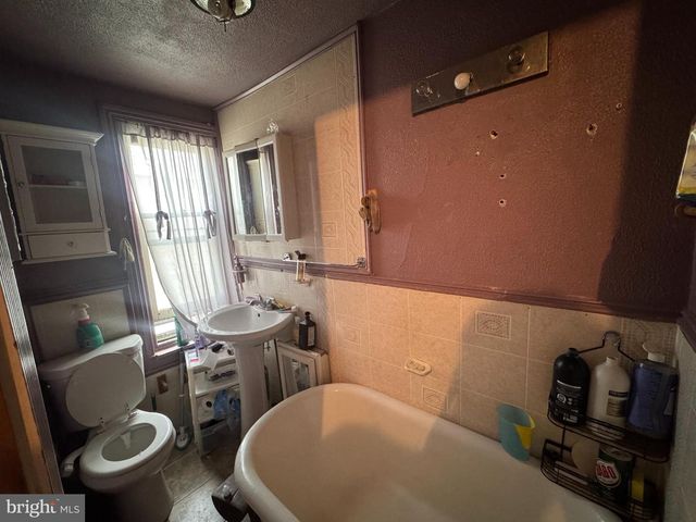 3956 MELON ST, Philadelphia, PA 19104