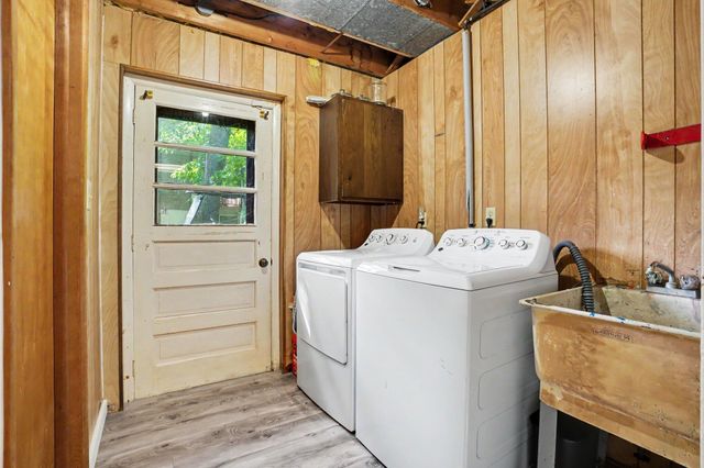 9713 Oakview Drive, Portage City, MI 49024