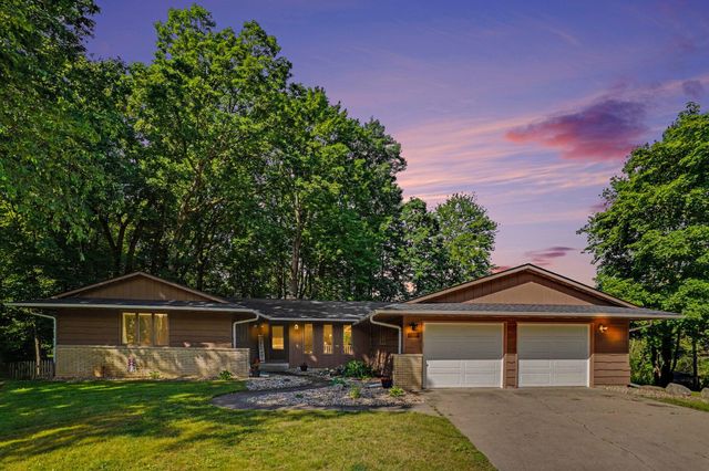 9713 Oakview Drive, Portage City, MI 49024